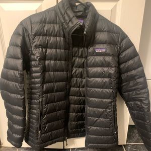 Patagonia black puff jacket size S